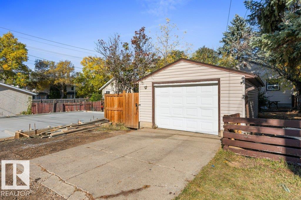 10749 72 Av Nw, Edmonton, Alberta  T6E 1A2 - Photo 48 - E4460875