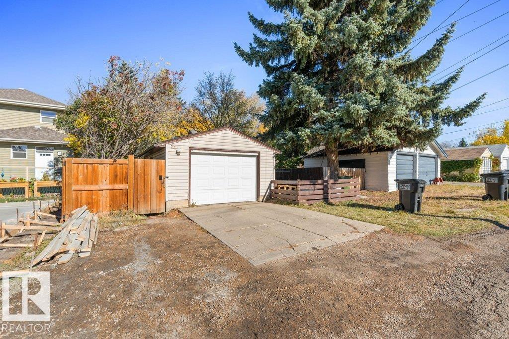 10749 72 Av Nw, Edmonton, Alberta  T6E 1A2 - Photo 49 - E4460875