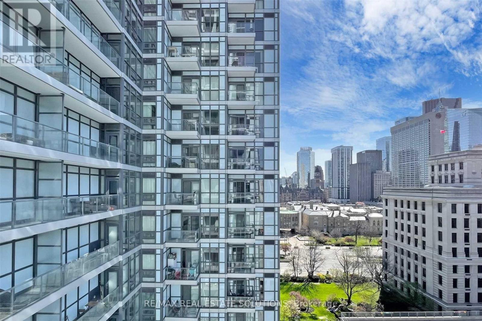 1303 - 210 Simcoe Street, Toronto, Ontario  M5T 0A9 - Photo 13 - C12445171