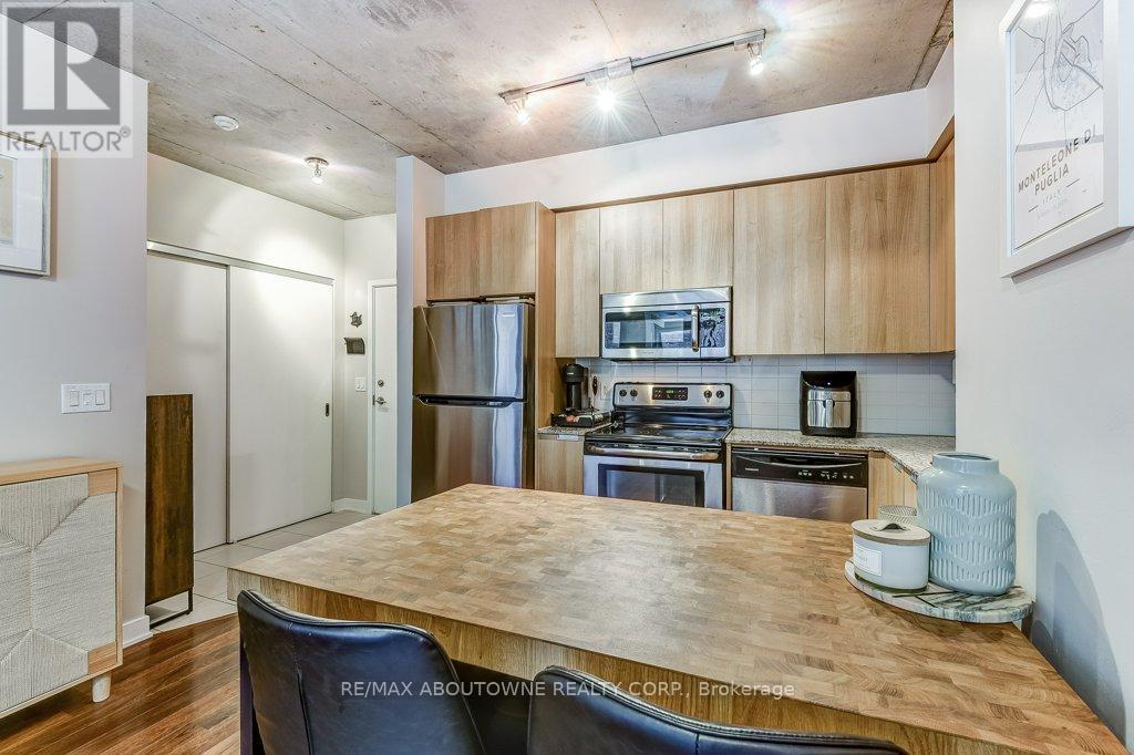 212 - 400 Wellington Street W, Toronto (Waterfront Communities), Ontario  M5V 0B5 - Photo 12 - C12445174