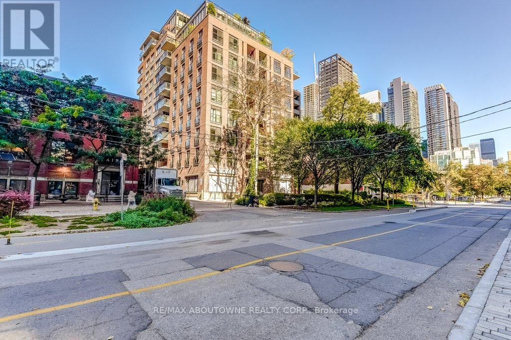 212 - 400 Wellington Street W, Toronto (Waterfront Communities), Ontario  M5V 0B5 - Photo 2 - C12445174