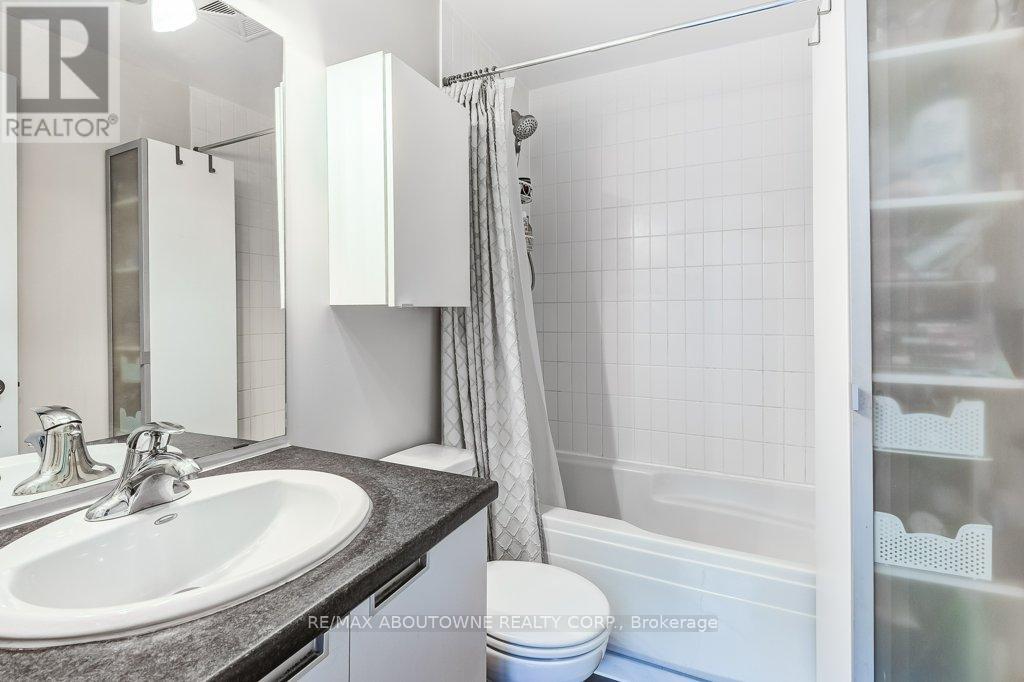 212 - 400 Wellington Street W, Toronto (Waterfront Communities), Ontario  M5V 0B5 - Photo 23 - C12445174