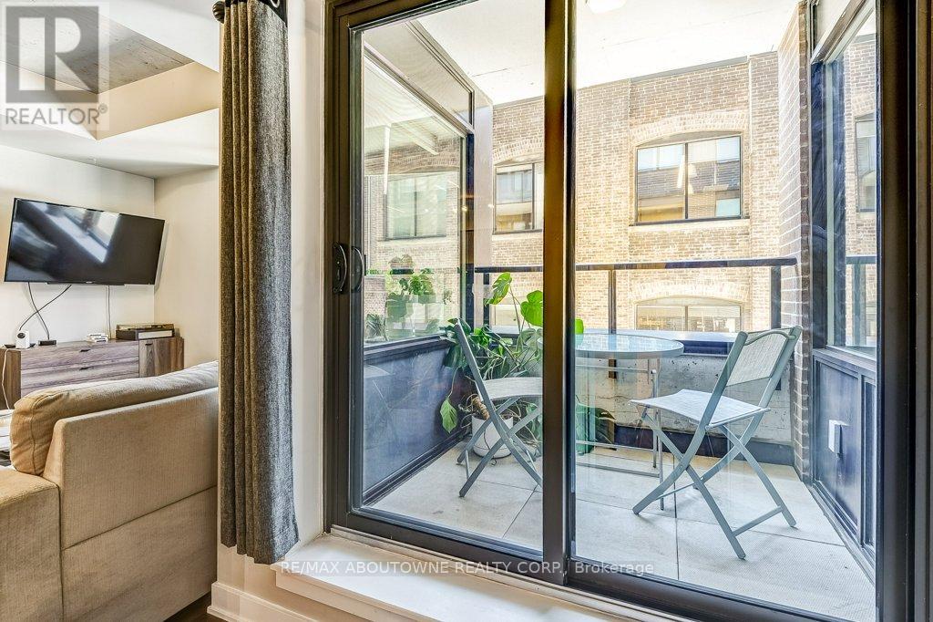 212 - 400 Wellington Street W, Toronto (Waterfront Communities), Ontario  M5V 0B5 - Photo 24 - C12445174