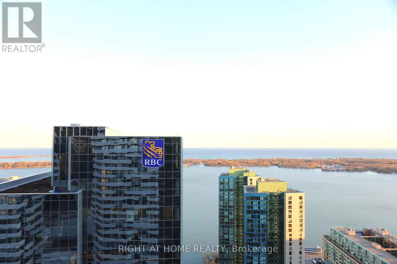 4410 - 100 Harbour Street, Toronto, Ontario  M5J 0B5 - Photo 14 - C12445182