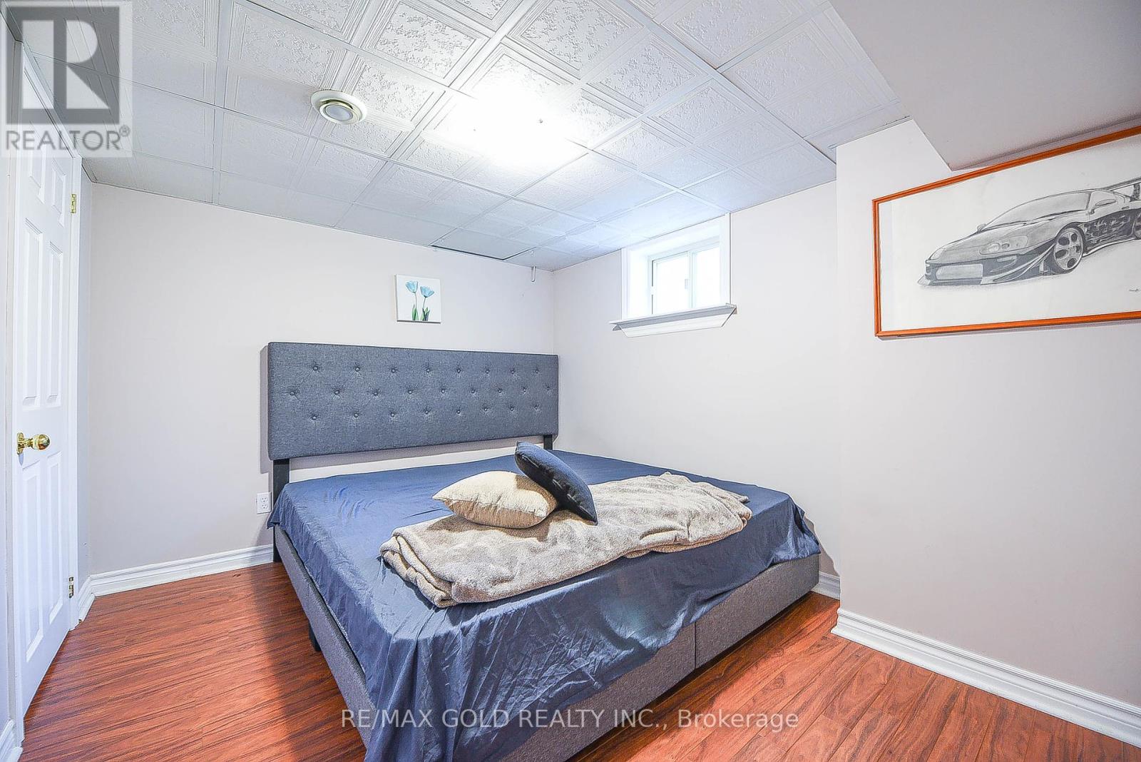 13 Foster Road, Mississauga (Malton), Ontario  L4T 1C3 - Photo 35 - W12445159