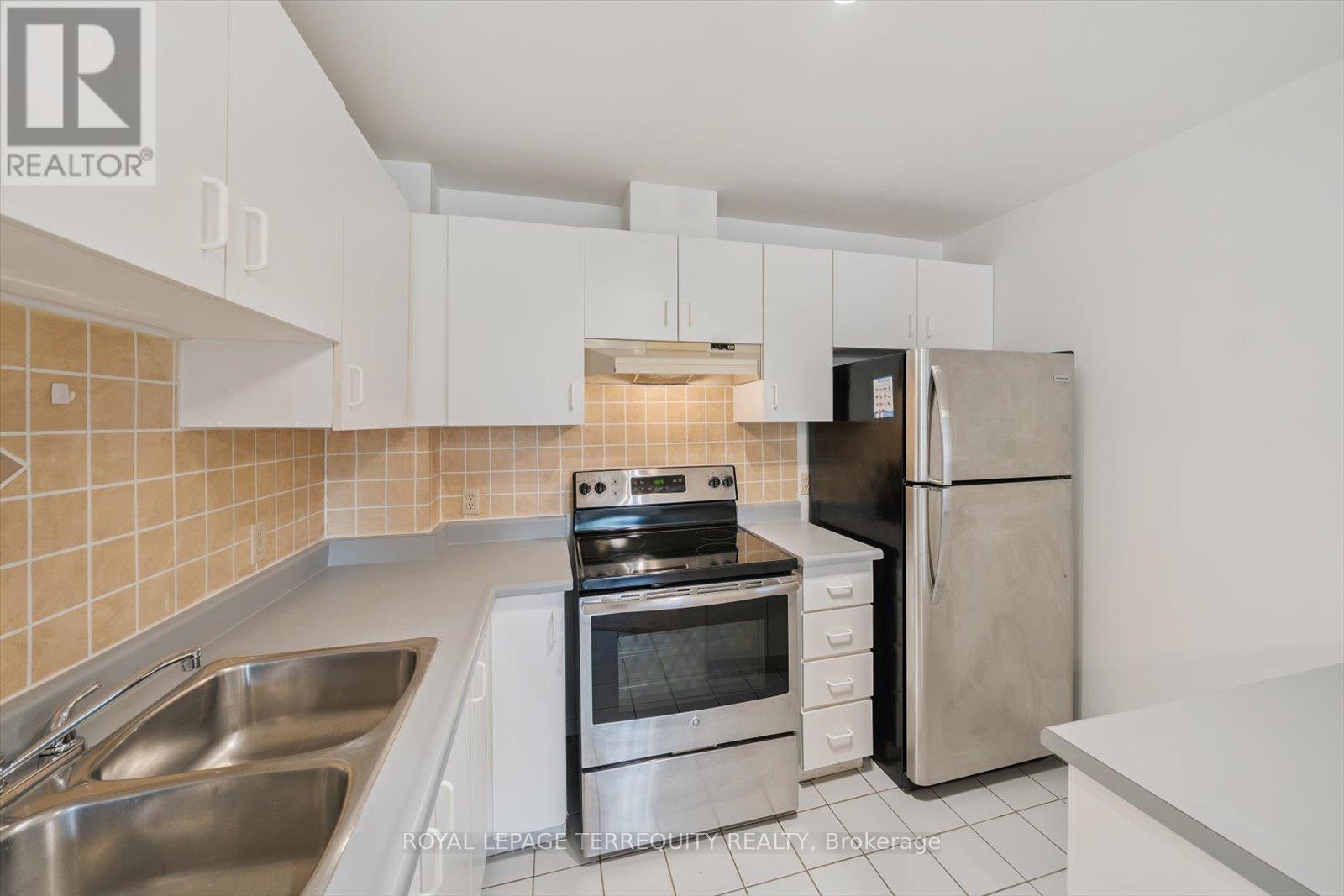 208 - 1275 Cornerbrook Place, Mississauga (Erindale), Ontario  L5C 3J3 - Photo 15 - W12445164