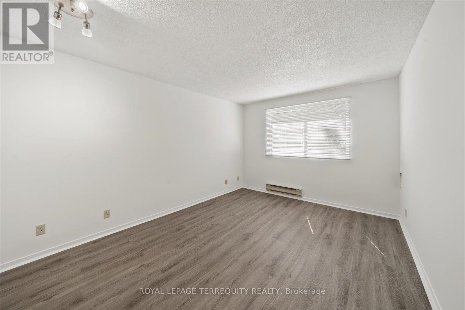 208 - 1275 Cornerbrook Place, Mississauga (Erindale), Ontario  L5C 3J3 - Photo 20 - W12445164