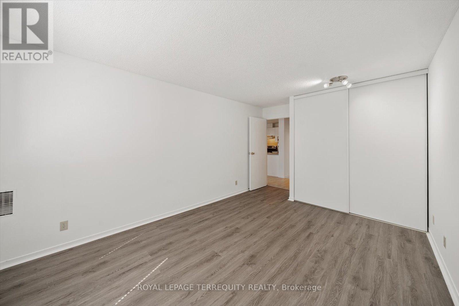 208 - 1275 Cornerbrook Place, Mississauga (Erindale), Ontario  L5C 3J3 - Photo 23 - W12445164
