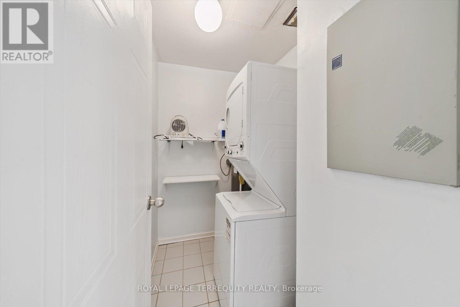 208 - 1275 Cornerbrook Place, Mississauga (Erindale), Ontario  L5C 3J3 - Photo 25 - W12445164