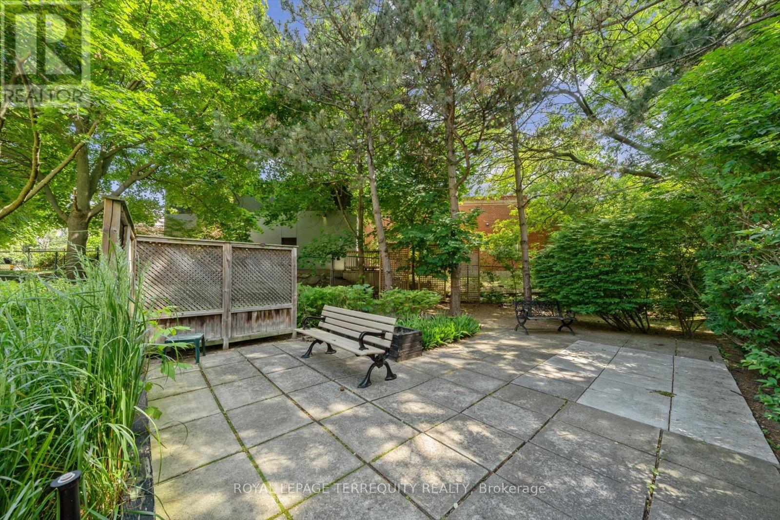 208 - 1275 Cornerbrook Place, Mississauga (Erindale), Ontario  L5C 3J3 - Photo 30 - W12445164