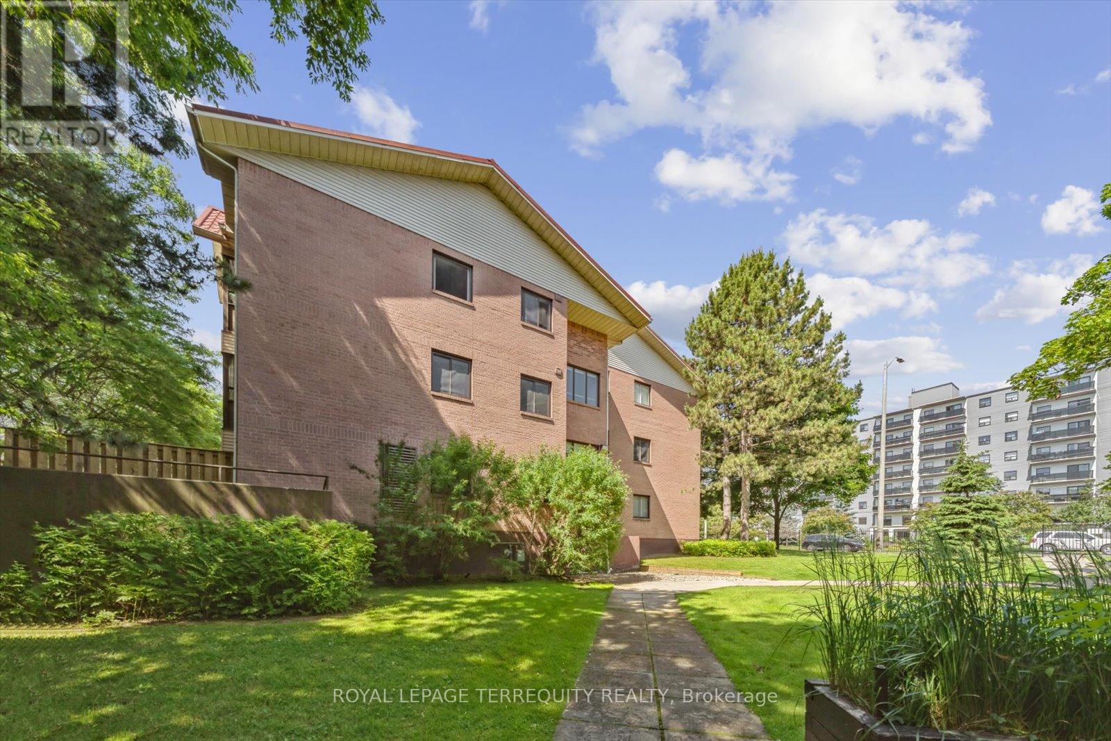 208 - 1275 Cornerbrook Place, Mississauga, Ontario  L5C 3J3 - Photo 29 - W12445172