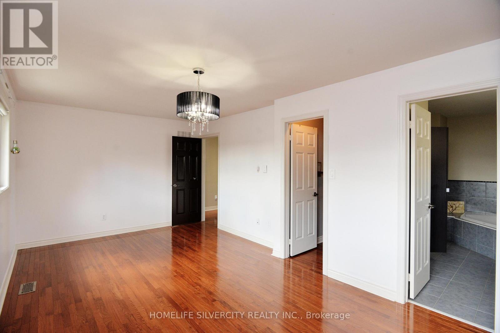 38 Esposito Drive, Caledon (Bolton East), Ontario  L7E 1T4 - Photo 23 - W12445177