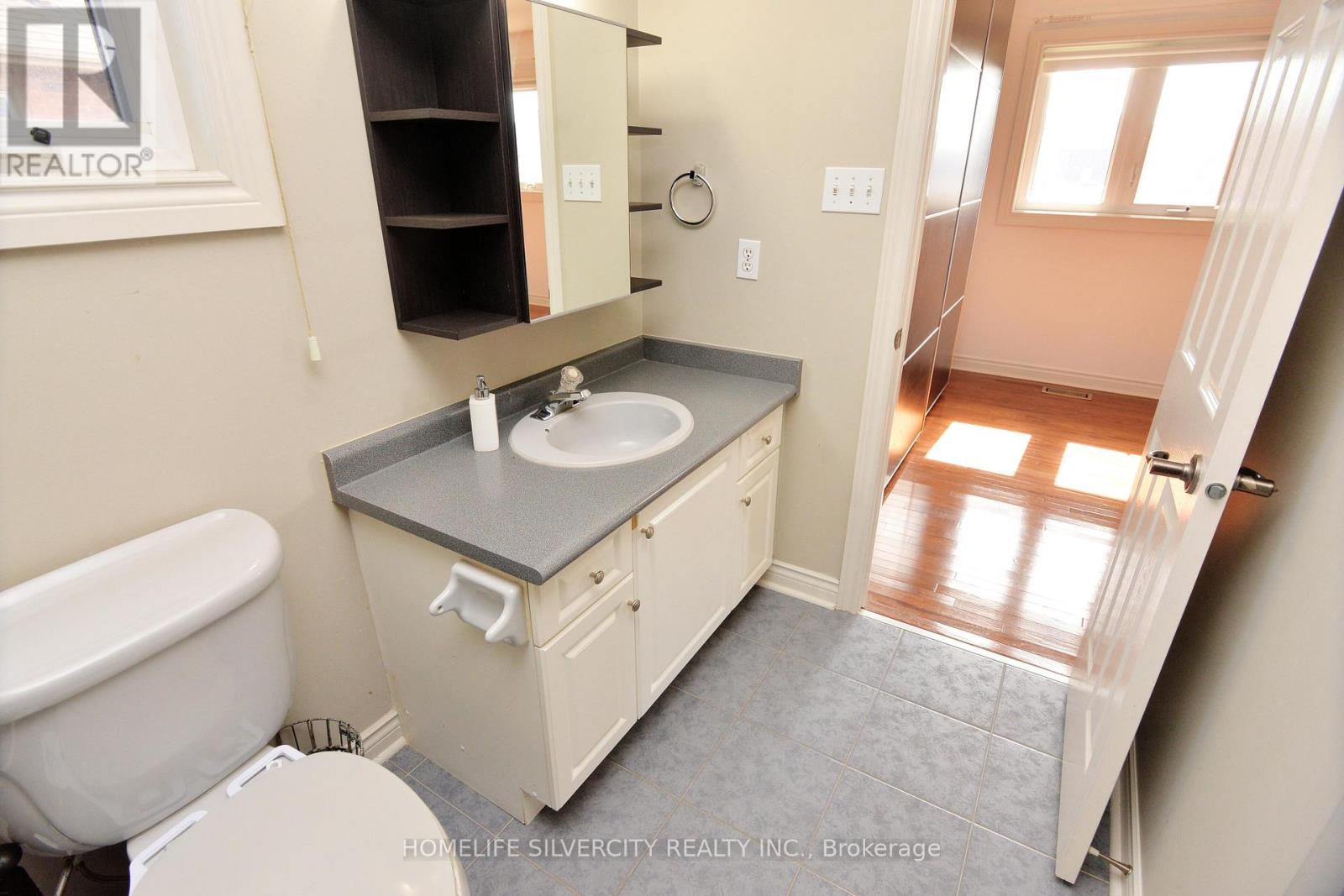 38 Esposito Drive, Caledon (Bolton East), Ontario  L7E 1T4 - Photo 26 - W12445177