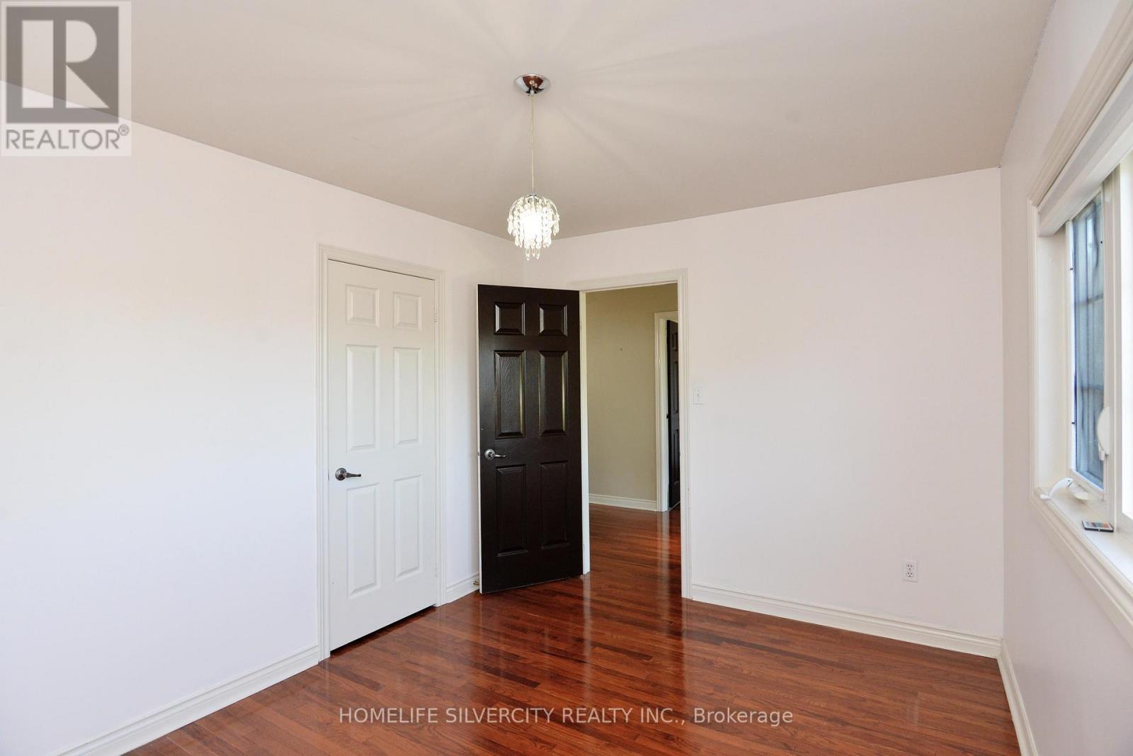 38 Esposito Drive, Caledon (Bolton East), Ontario  L7E 1T4 - Photo 32 - W12445177