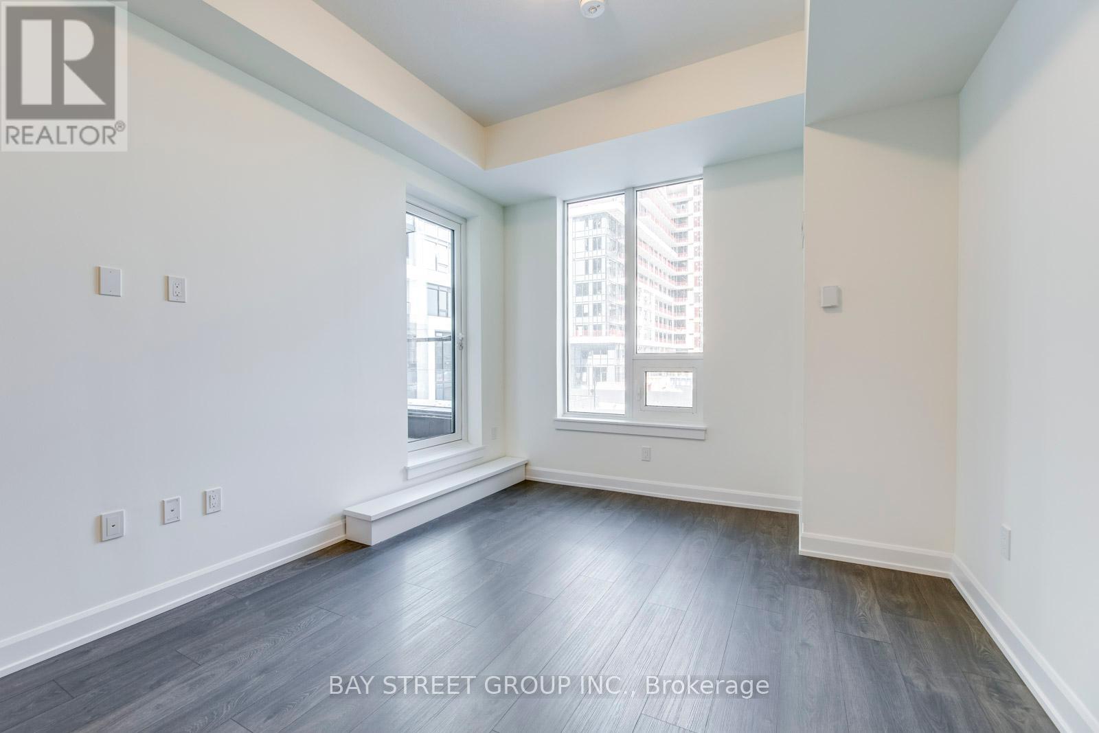 204 - 3200 William Coltson Avenue, Oakville, Ontario  L6H 7W6 - Photo 14 - W12445187
