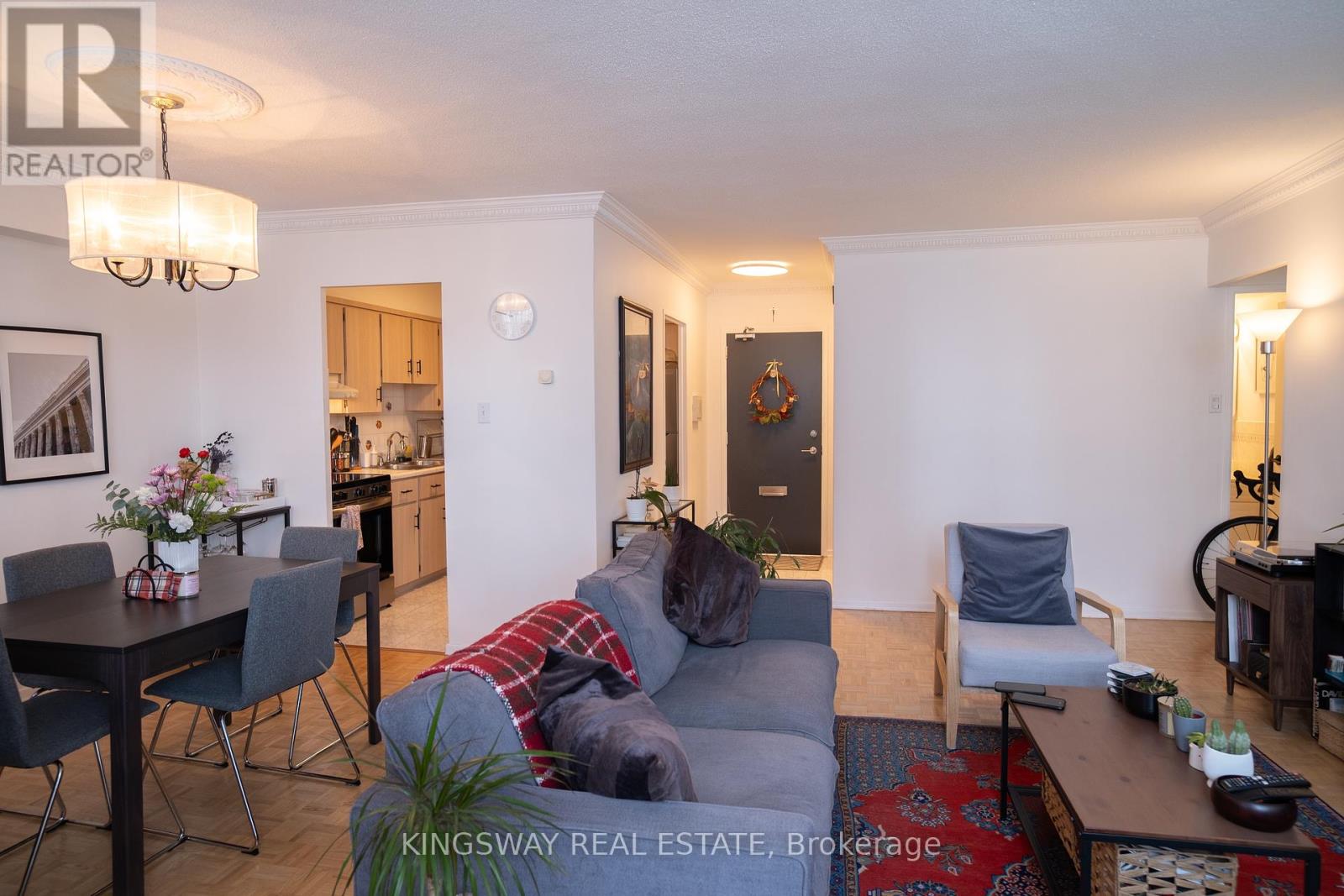 518 - 451 The West Mall Drive, Toronto (Etobicoke West Mall), Ontario  M9C 1G1 - Photo 1 - W12445193