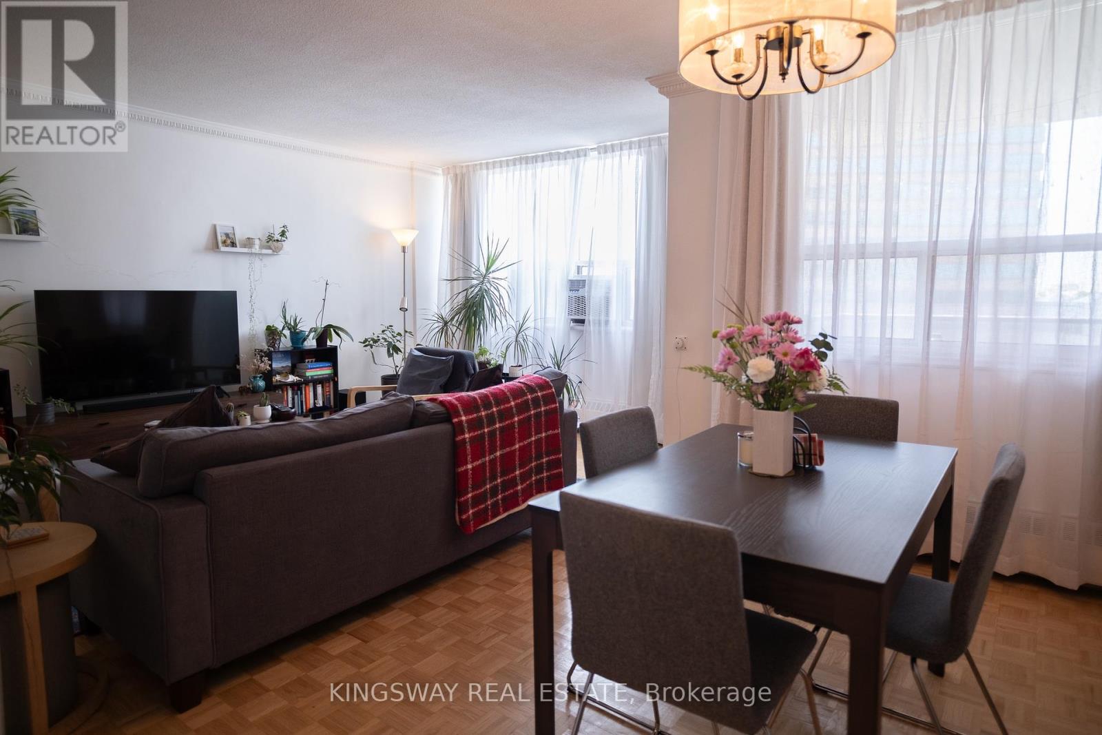 518 - 451 The West Mall Drive, Toronto (Etobicoke West Mall), Ontario  M9C 1G1 - Photo 11 - W12445193