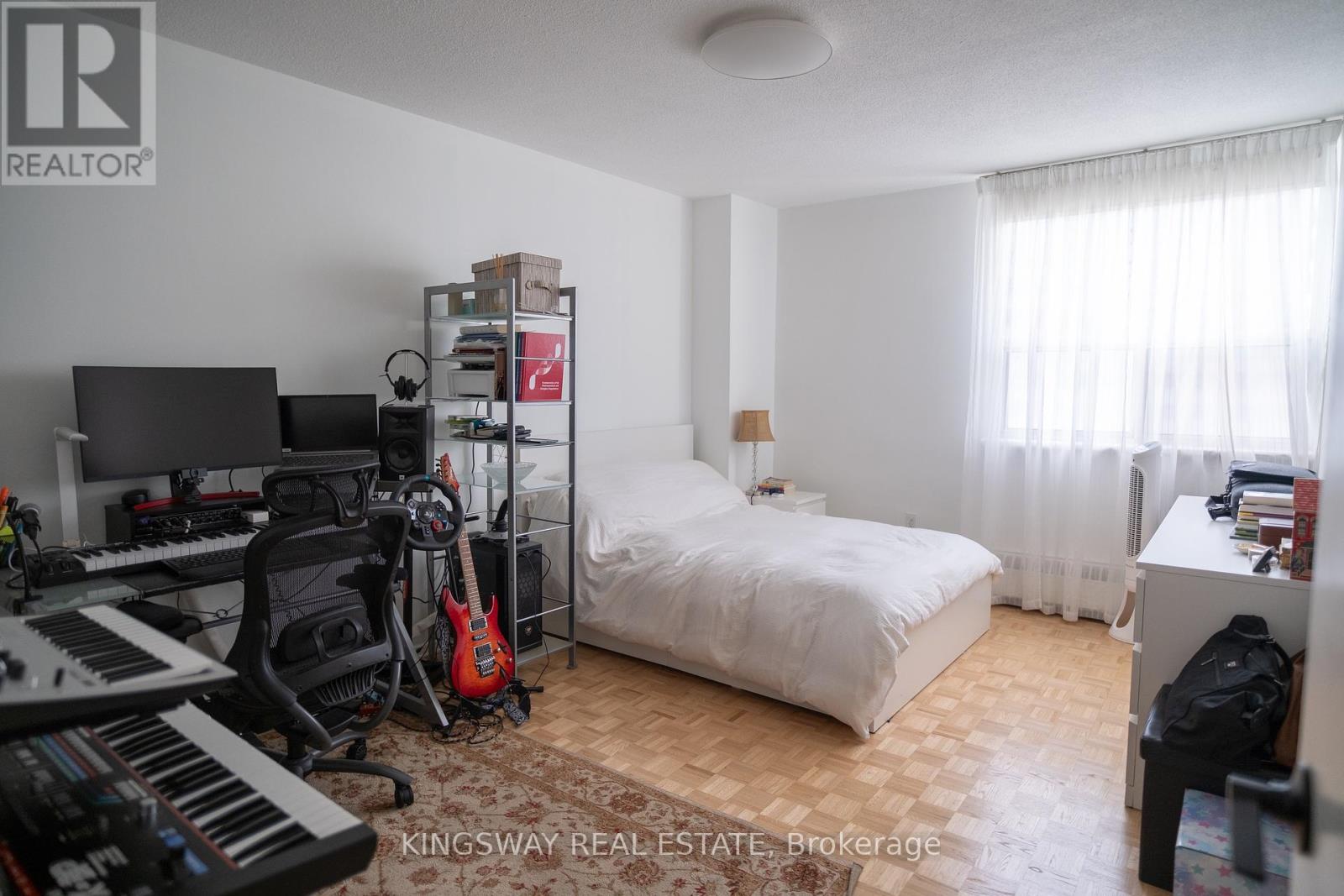 518 - 451 The West Mall Drive, Toronto (Etobicoke West Mall), Ontario  M9C 1G1 - Photo 16 - W12445193