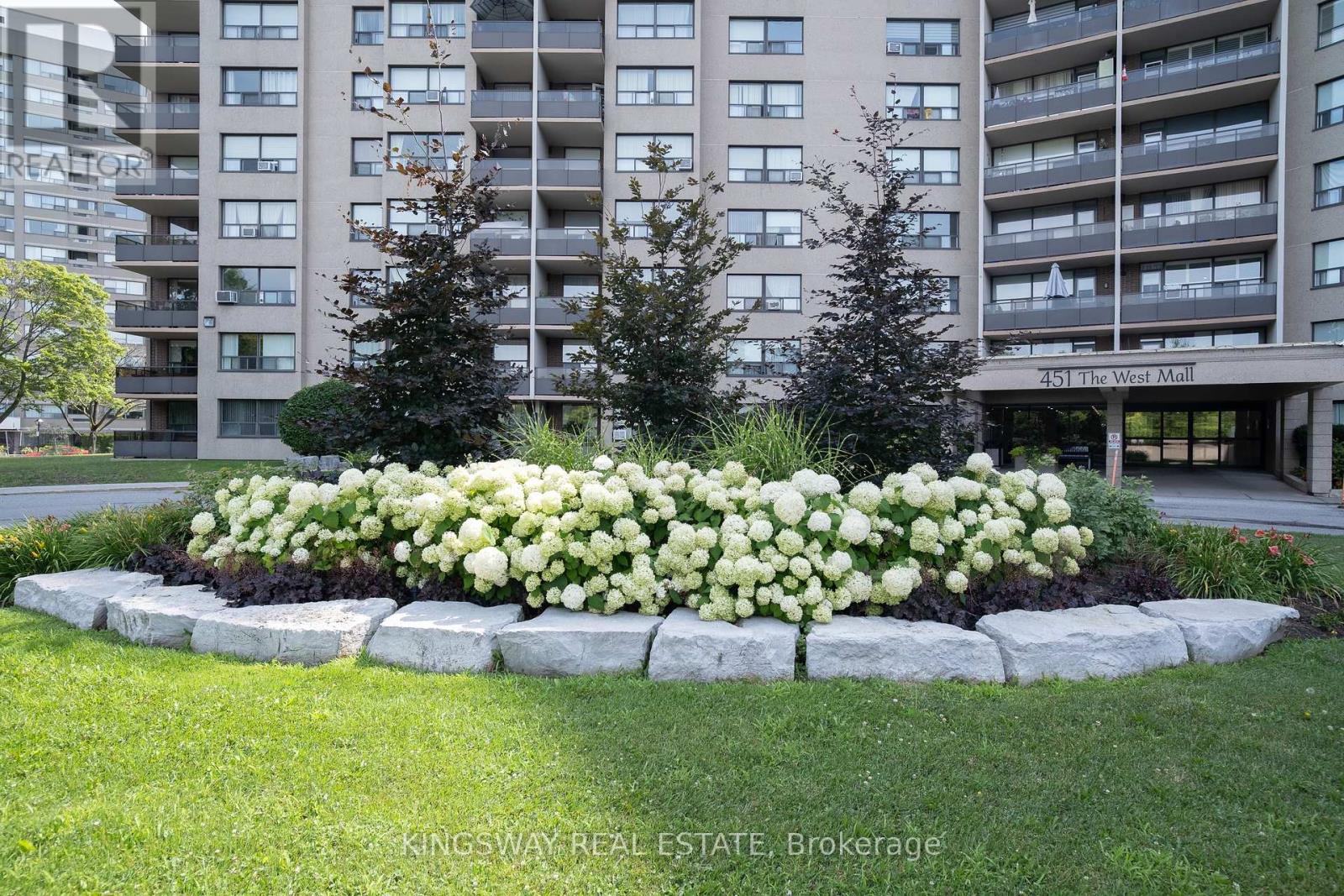 518 - 451 The West Mall Drive, Toronto (Etobicoke West Mall), Ontario  M9C 1G1 - Photo 27 - W12445193