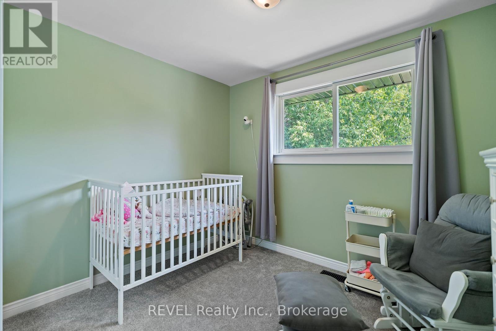 8 St George Court, Fort Erie, Ontario  L0S 1B0 - Photo 22 - X12445206