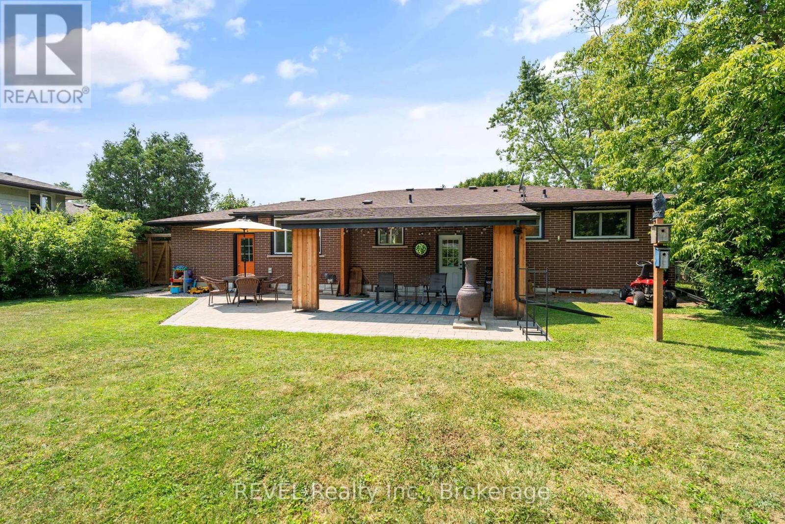 8 St George Court, Fort Erie, Ontario  L0S 1B0 - Photo 31 - X12445206