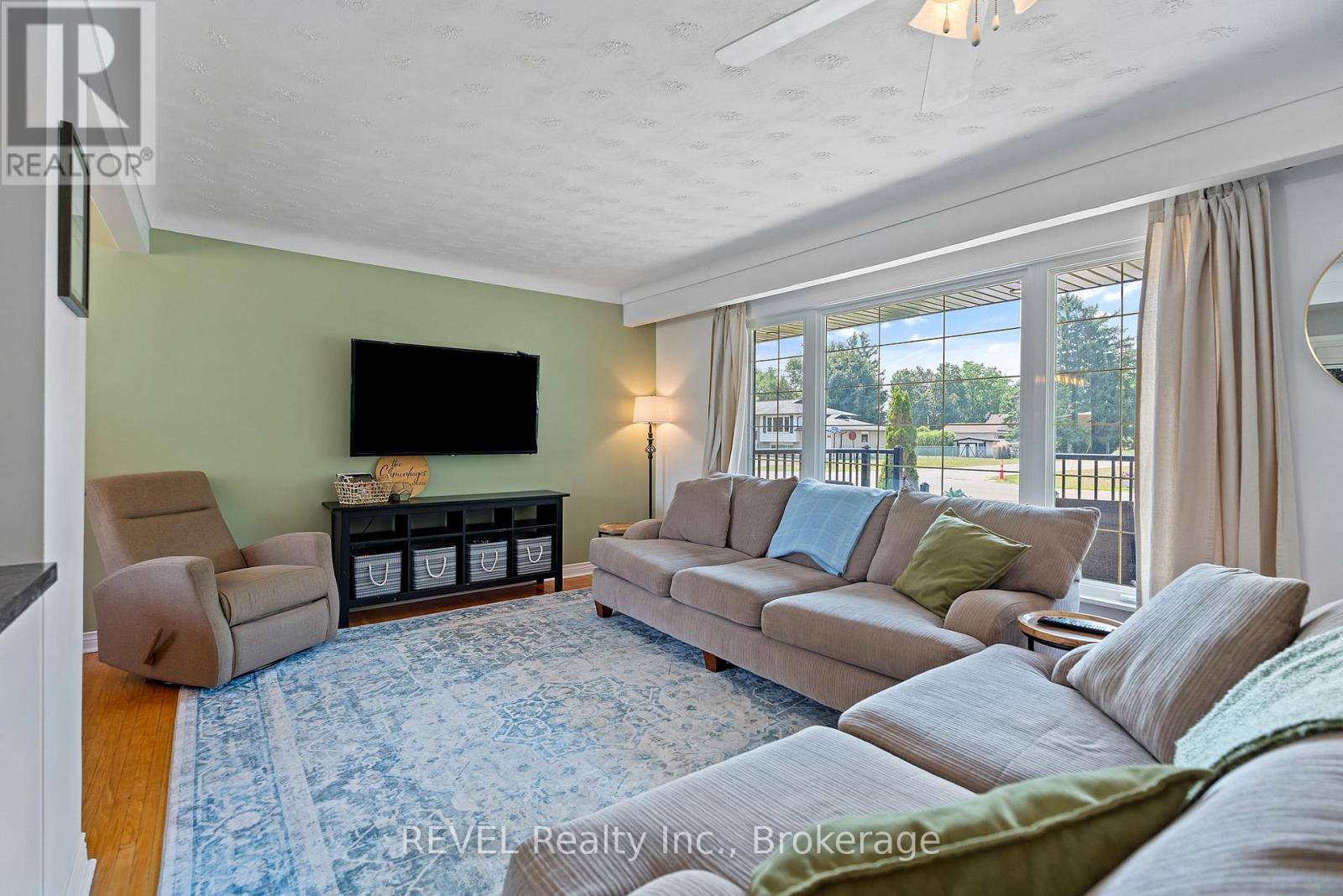 8 St George Court, Fort Erie, Ontario  L0S 1B0 - Photo 8 - X12445206