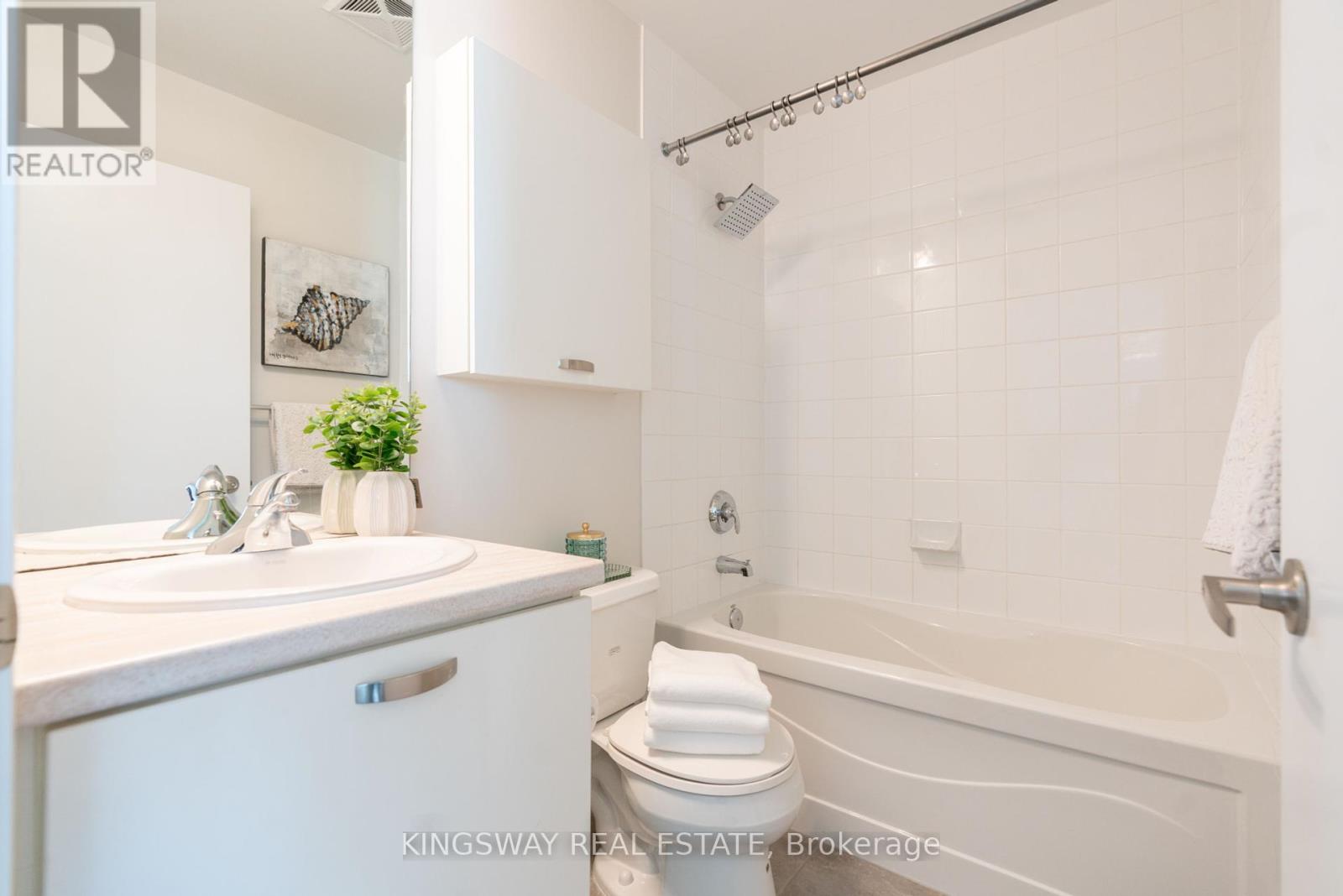 2706 - 38 Grenville Street, Toronto, Ontario  M4Y 1A5 - Photo 24 - C12434524