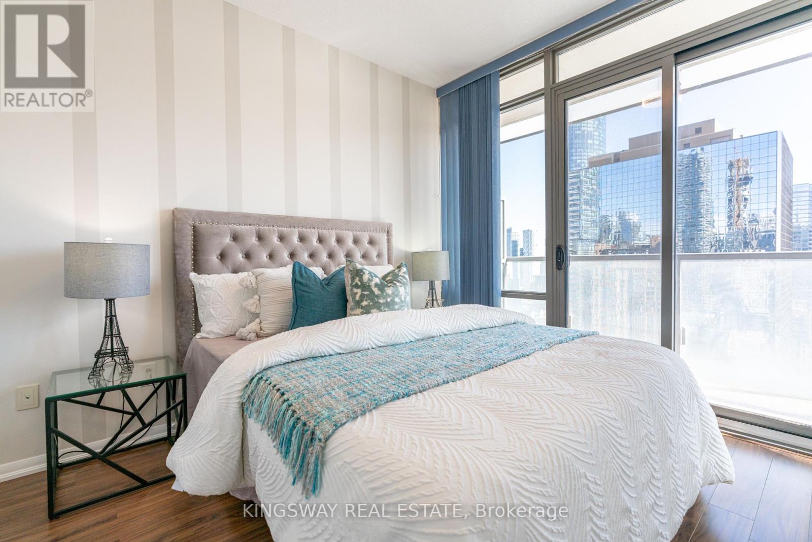 2706 - 38 Grenville Street, Toronto, Ontario  M4Y 1A5 - Photo 27 - C12434524