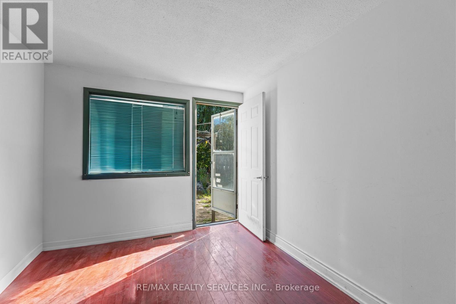 20 Madoc Drive, Brampton, Ontario  L6V 1Z9 - Photo 26 - W12443540
