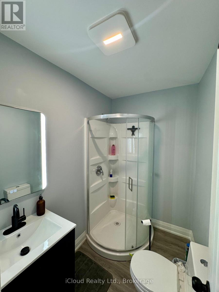 A - 78 Melvin Avenue, Hamilton, Ontario  L8H 2J5 - Photo 10 - X12445180