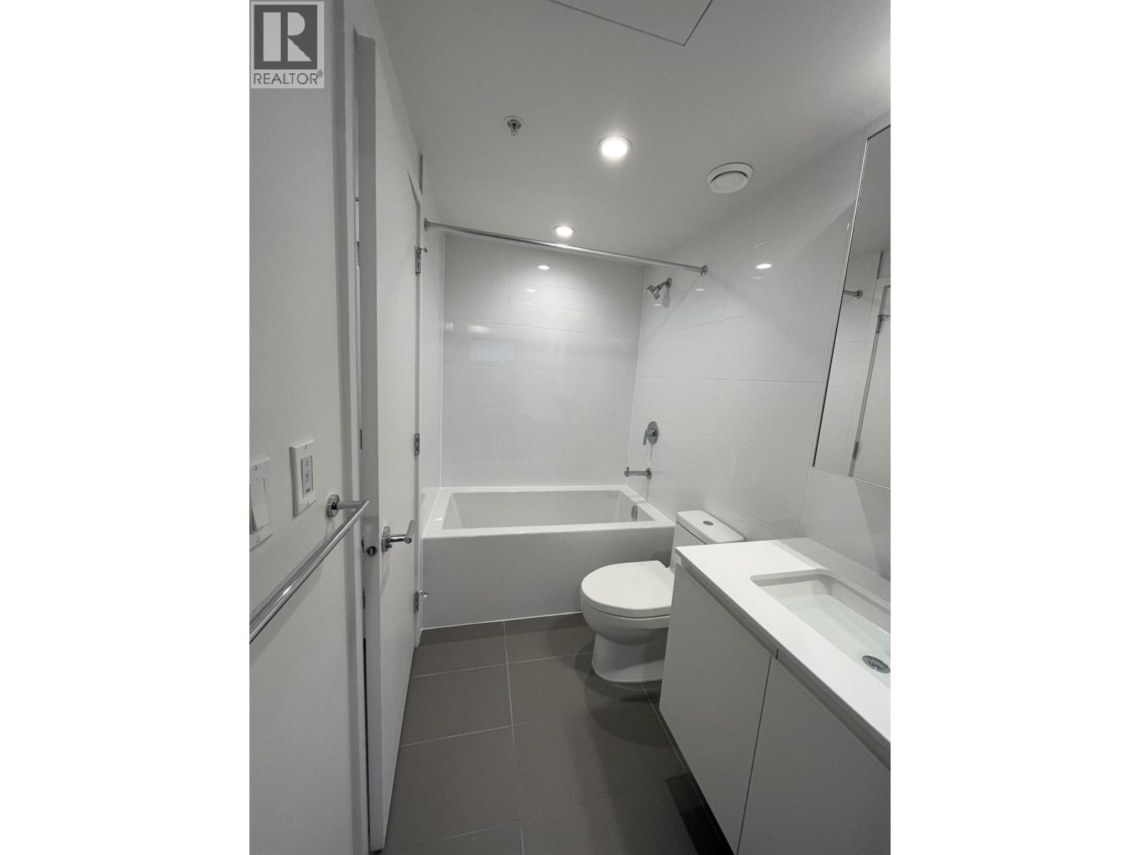 2103 3809 Evergreen Place, Burnaby, British Columbia  V3J 0M1 - Photo 6 - R3039091