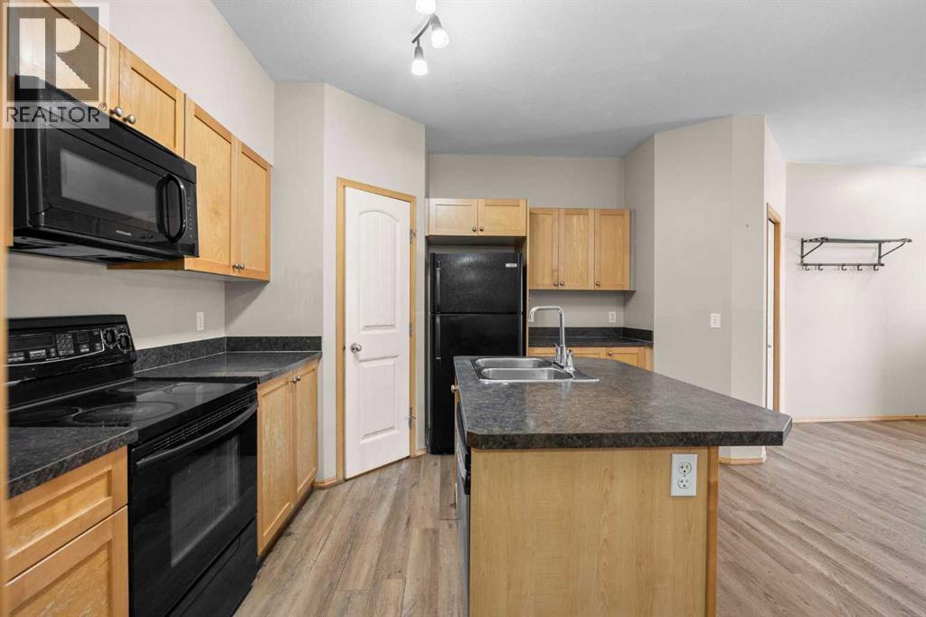 102, 31 Panatella Landing Nw, Calgary, Alberta  T3K 0K8 - Photo 13 - A2250392