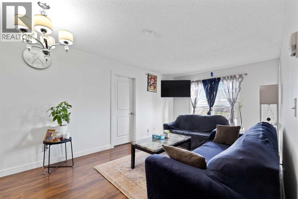 411, 15 Saddlestone Way Ne, Calgary, Alberta  T3J 0S3 - Photo 15 - A2253990