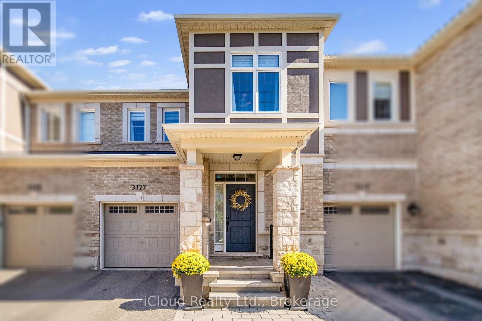 3327 Erasmum Street, Oakville, Ontario  L6M 4J9 - Photo 2 - W12443097