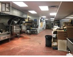 348 BROADVIEW AVENUE, Toronto, Ontario