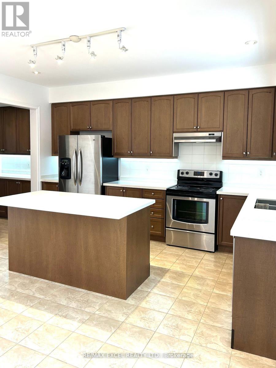 17 Earnshaw Drive, Markham, Ontario  L6C 0E4 - Photo 5 - N12445200