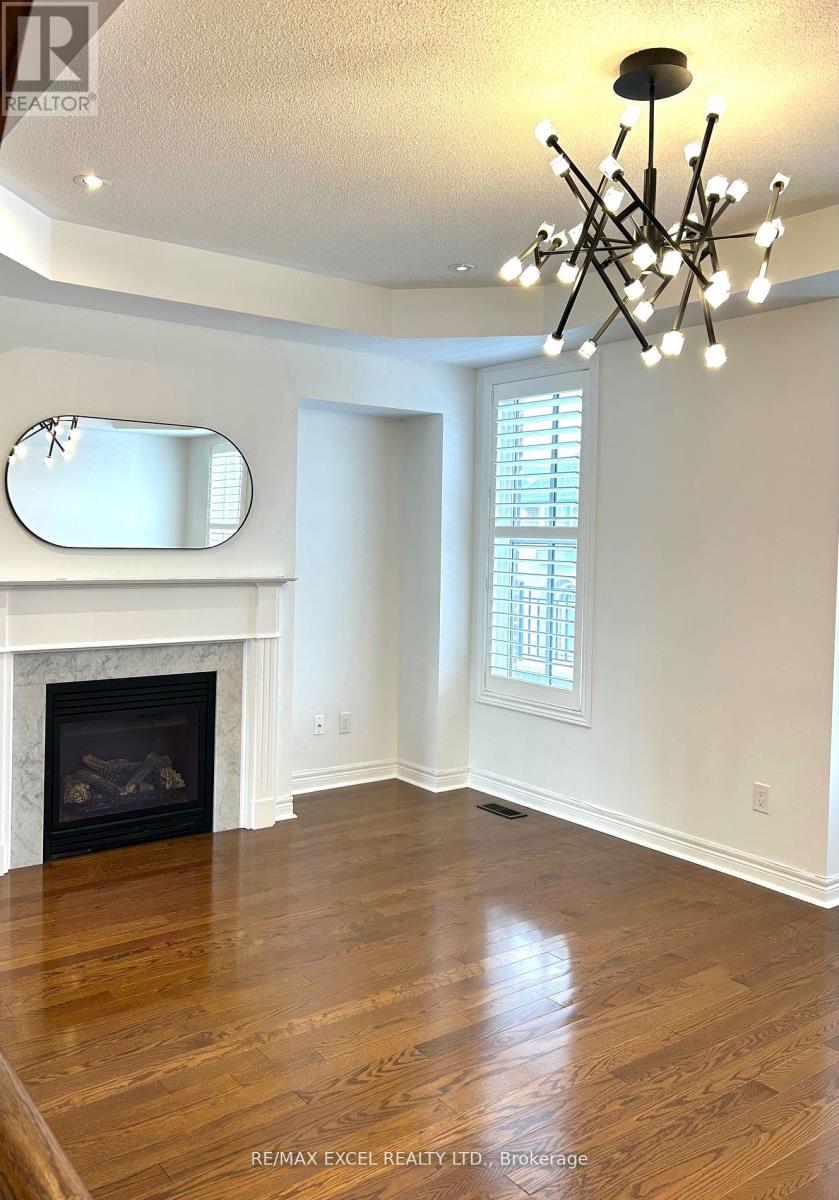 17 Earnshaw Drive, Markham, Ontario  L6C 0E4 - Photo 7 - N12445200