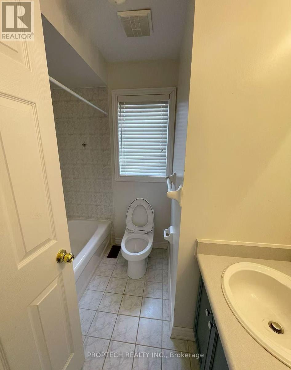 220 Farmstead Road, Richmond Hill, Ontario  L4S 2J6 - Photo 12 - N12445205