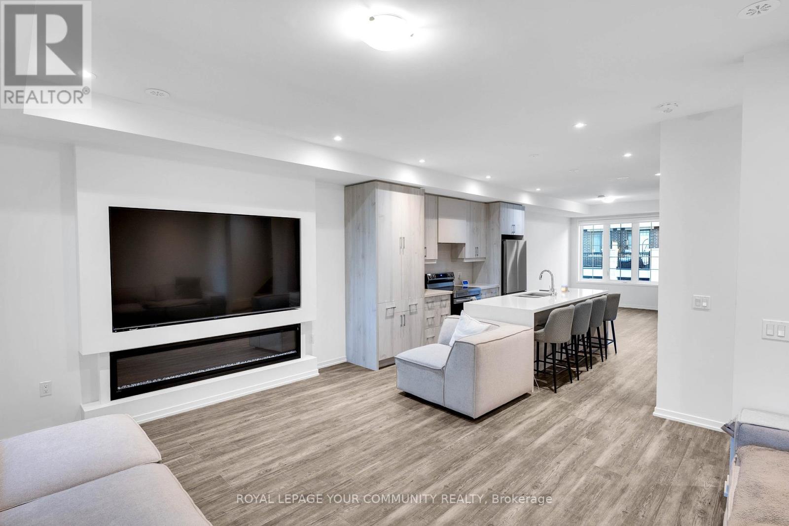38 Arbour Green Crescent, Vaughan, Ontario  L4H 4V2 - Photo 10 - N12445214
