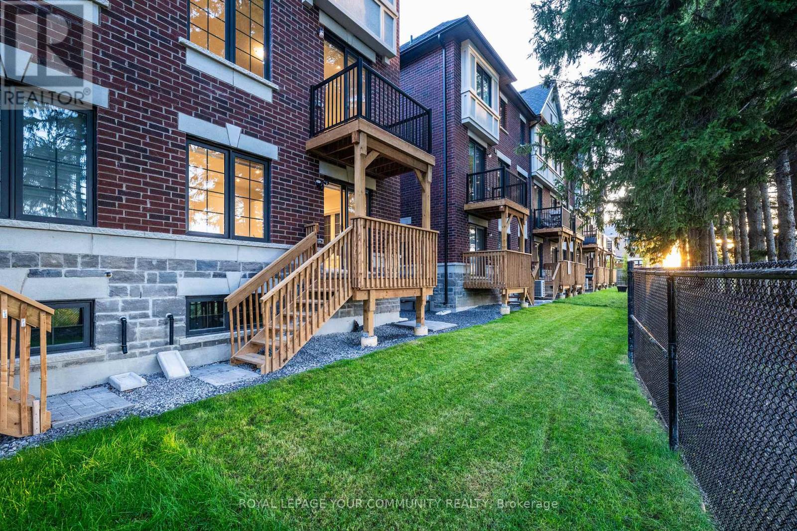 38 Arbour Green Crescent, Vaughan, Ontario  L4H 4V2 - Photo 34 - N12445214