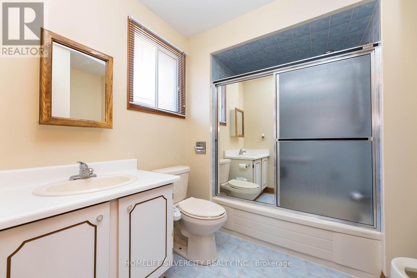 144 Jackman Crescent, Vaughan (West Woodbridge), Ontario  L4L 6P1 - Photo 31 - N12445215