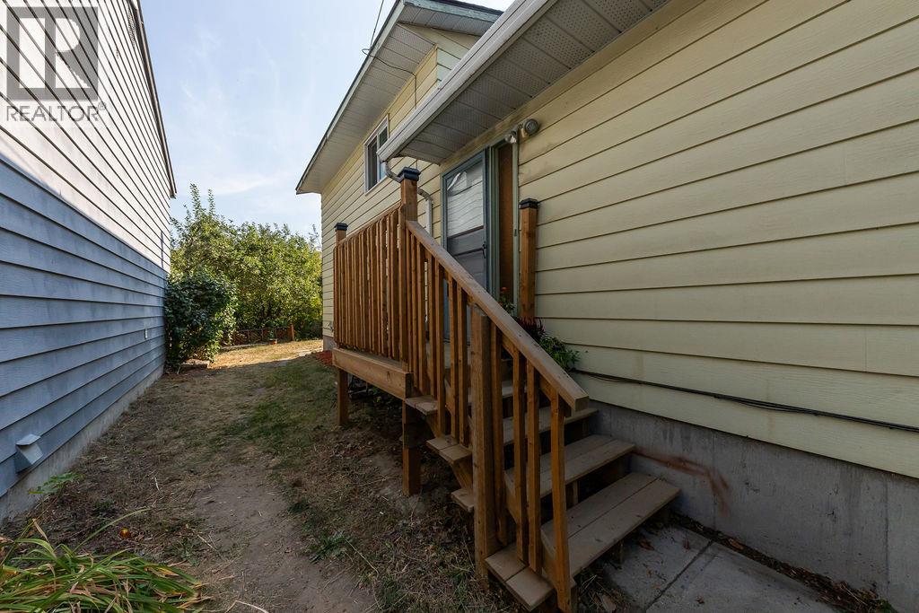 1797 Springhill Drive, Kamloops, British Columbia  V2E 1H8 - Photo 3 - 10363486