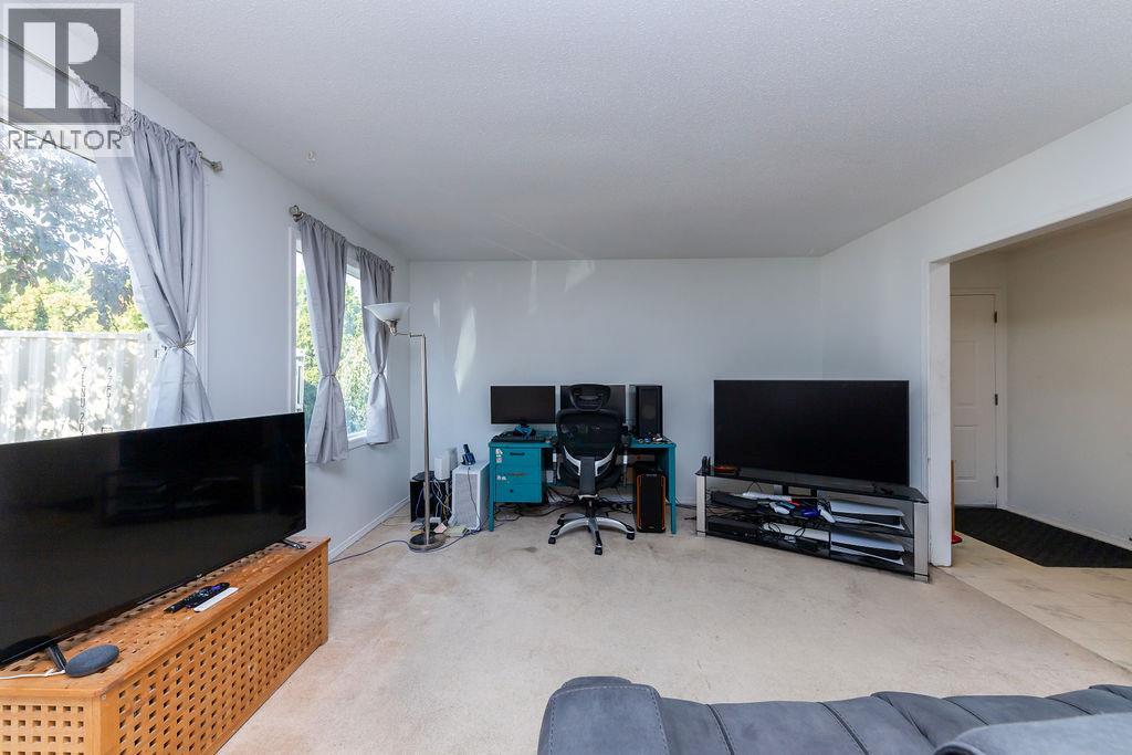 1797 Springhill Drive, Kamloops, British Columbia  V2E 1H8 - Photo 4 - 10363486