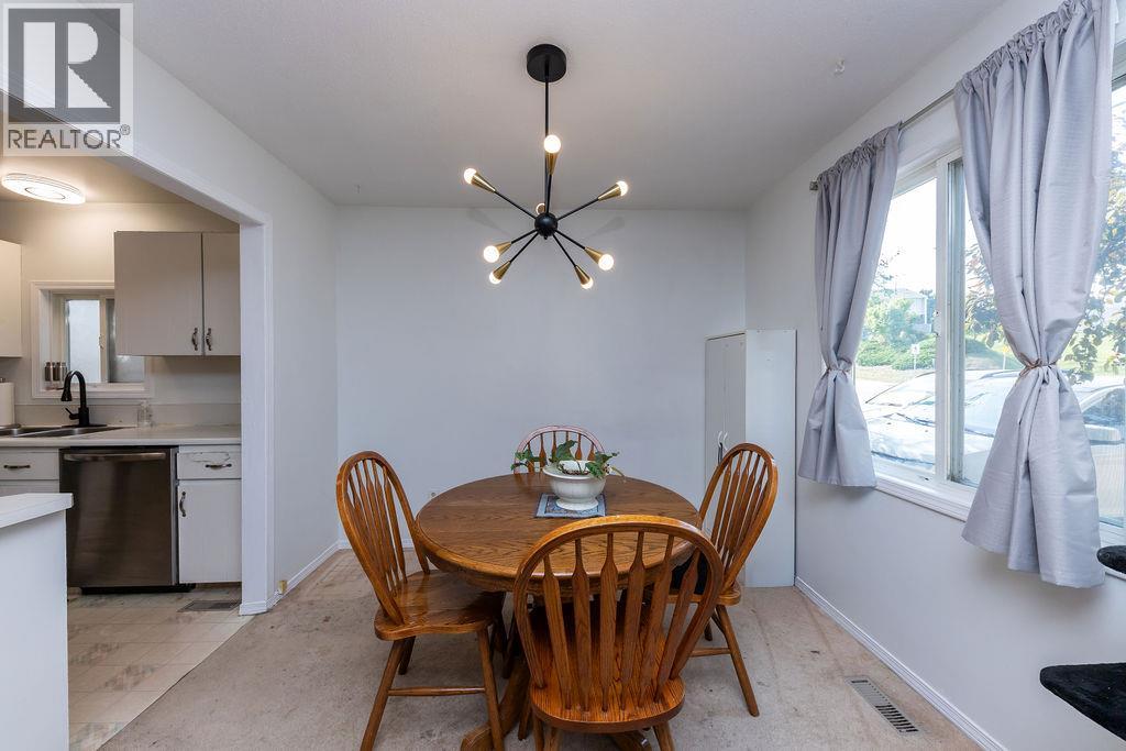1797 Springhill Drive, Kamloops, British Columbia  V2E 1H8 - Photo 6 - 10363486