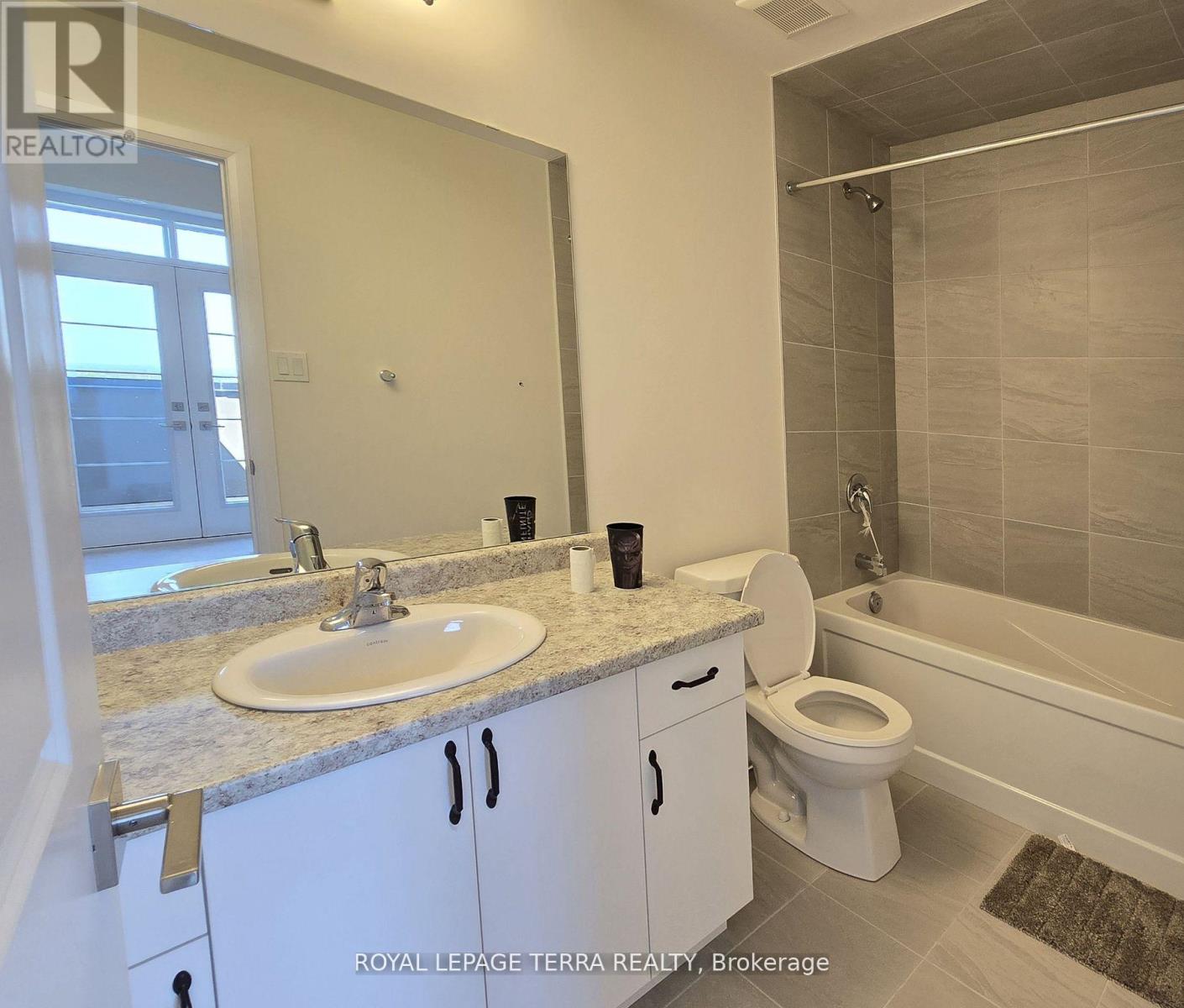 20 - 45 Fieldridge Crescent, Brampton, Ontario  L6R 4G6 - Photo 10 - W12445207