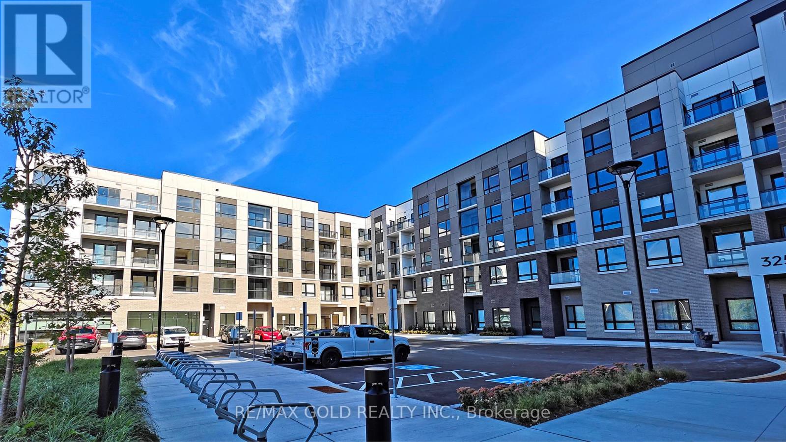 233 - 3250 Carding Mill Trail N, Oakville, Ontario  L6M 1L3 - Photo 3 - W12445212