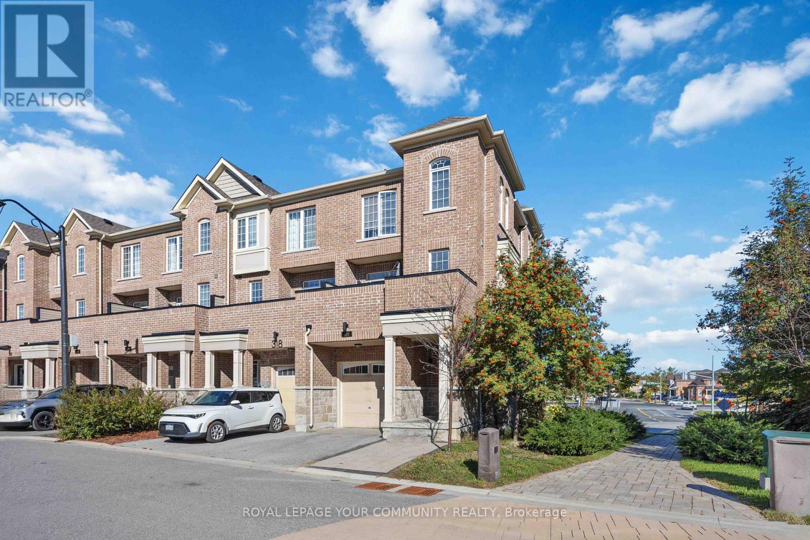 320 Clay Stones Street, Newmarket, Ontario  L3X 0M1 - Photo 4 - N12445162