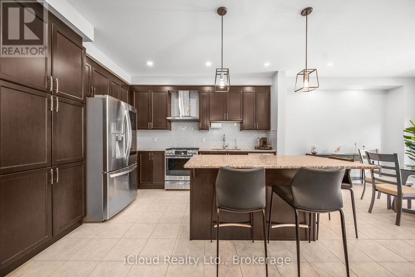 3327 Erasmum Street, Oakville, Ontario  L6M 4J9 - Photo 12 - W12443097