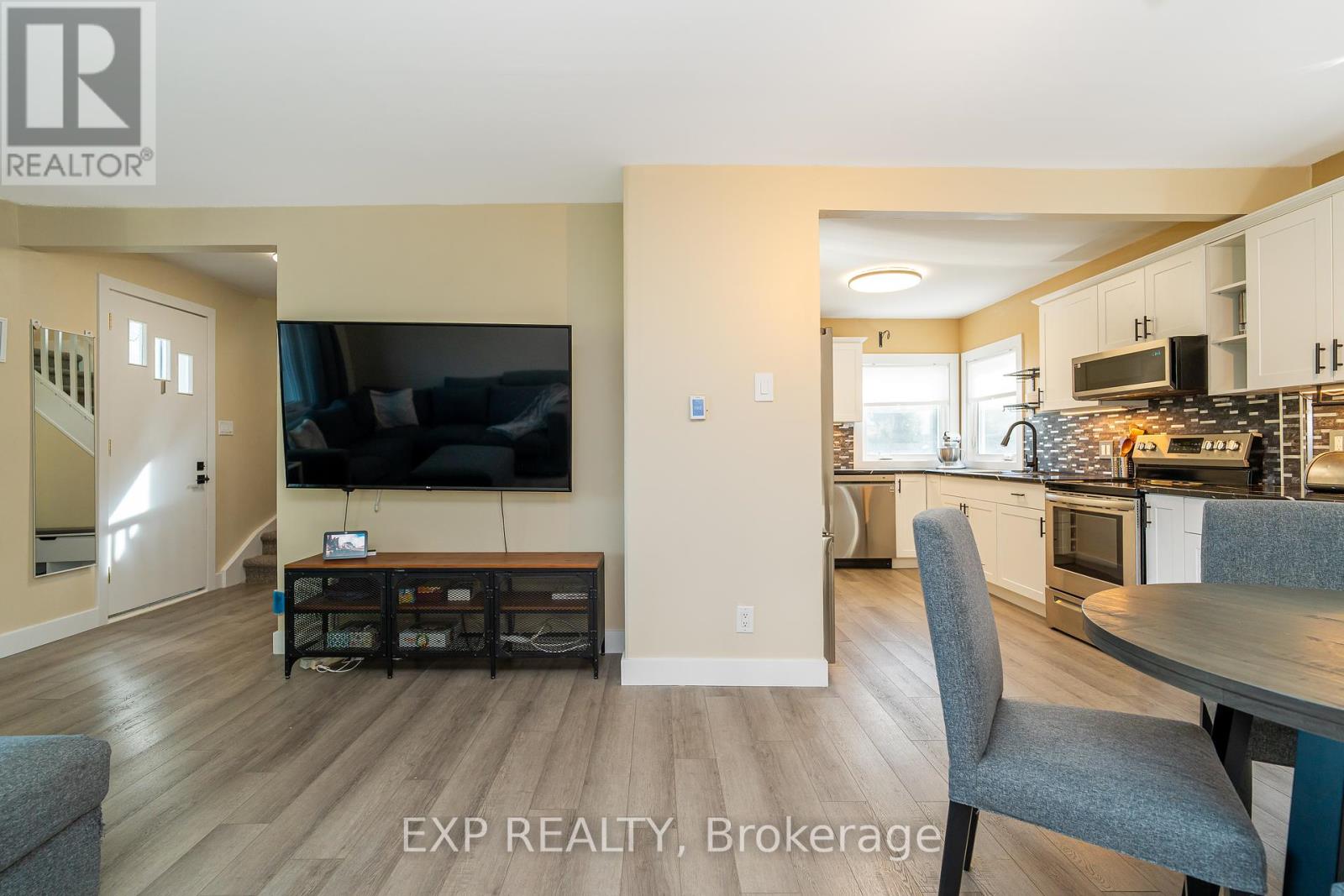 336 Poulin Avenue, Ottawa, Ontario  K2B 5T8 - Photo 7 - X12445228