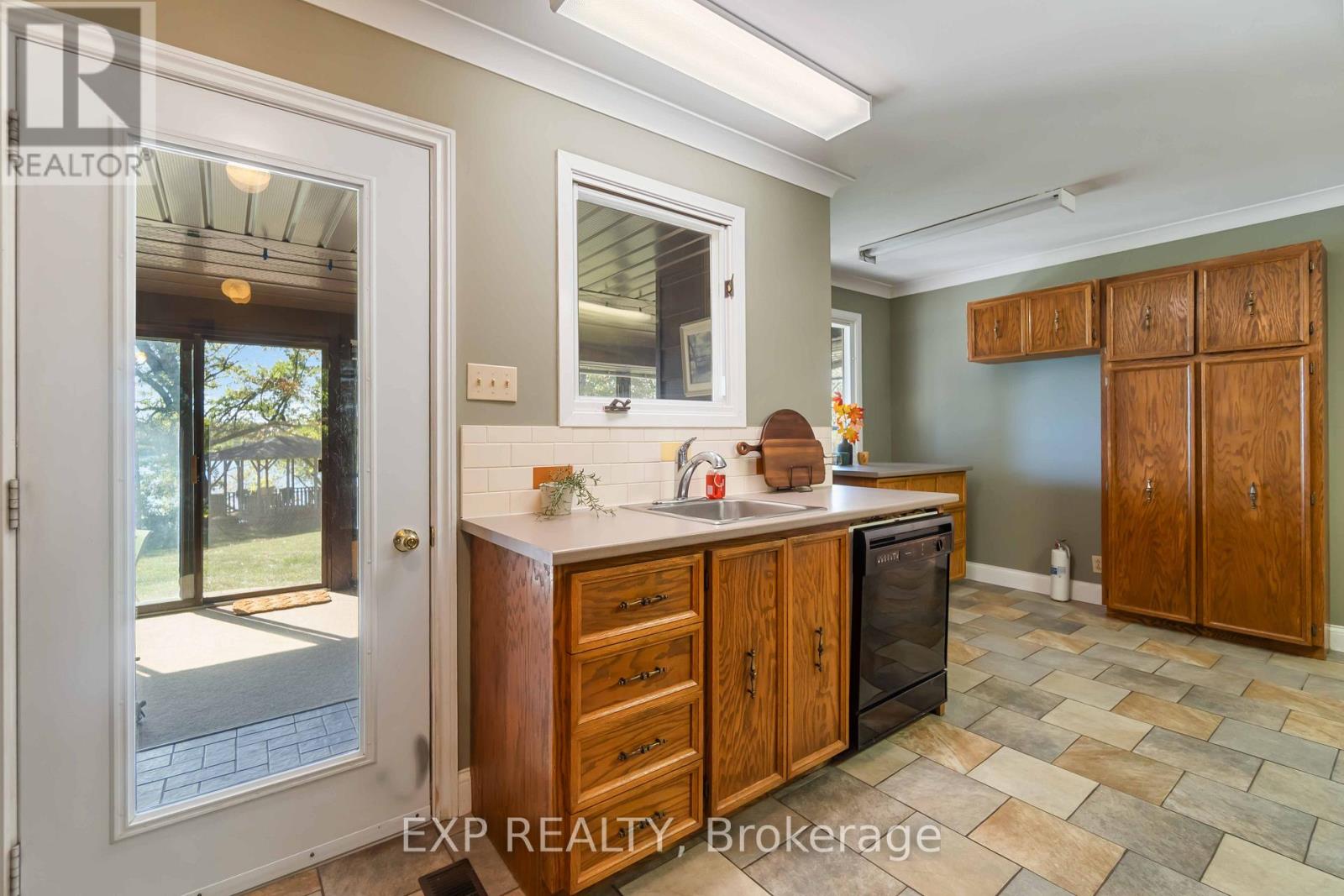 1038 White Lake Road, Arnprior, Ontario  K7S 3G9 - Photo 5 - X12445234
